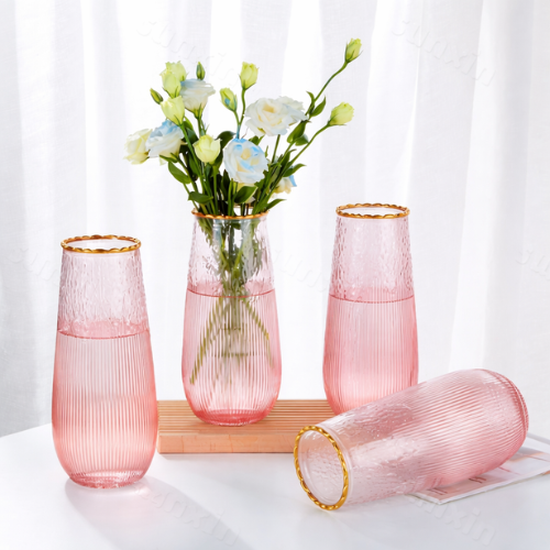 Florero Degradé Rosa con Borde Dorado